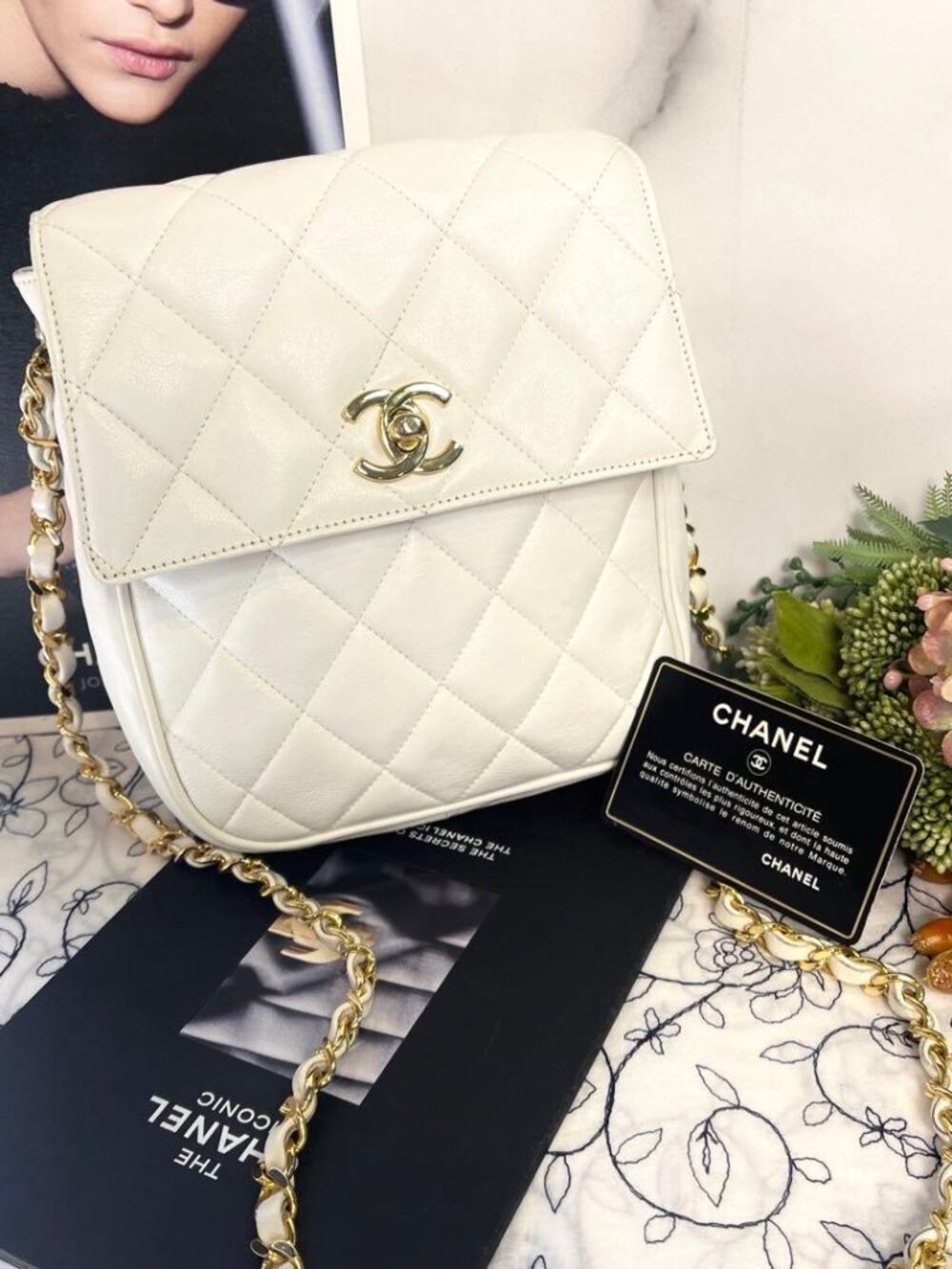Chanel Vintage Quilted White Turnlock Shoulder